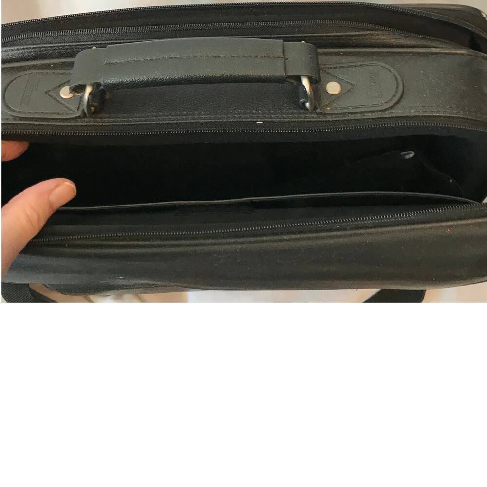 Targus Faux Leather Computer Briefcase - Picture 4 of 6